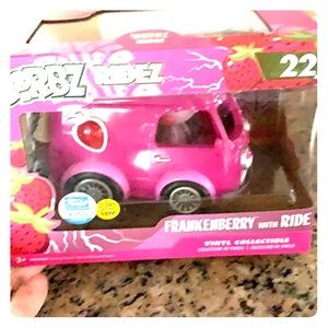 Funko Other - Dorbz Frankenberry with Ride, glows in the dark Funko Other - Dorbz Frankenberry with Ride, glows in the dark